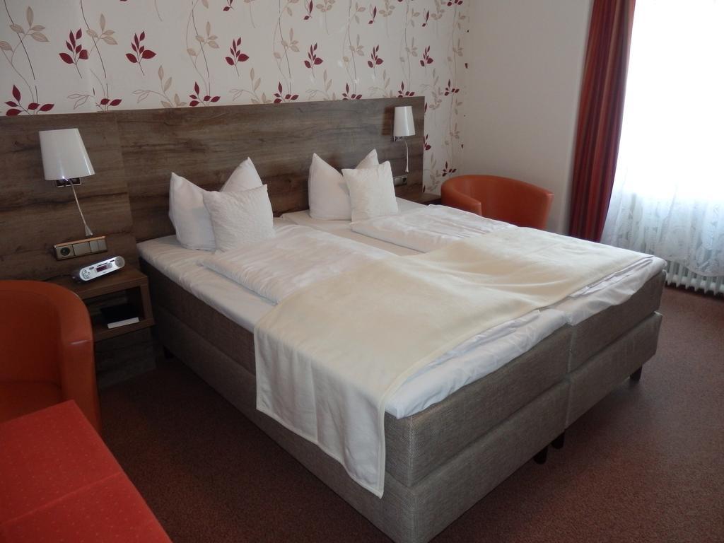 Hotel Rheinischer Hof Bad Breisig Phòng bức ảnh